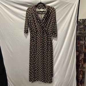 Brown 3/4 sleeve dress with polka dots